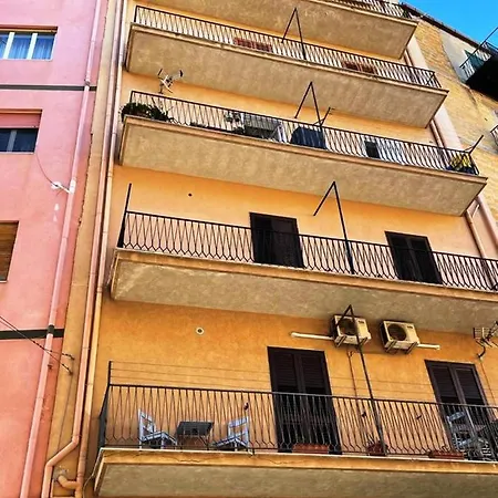 La Nuit Alojamento de Acomodação e Pequeno-almoço 3*