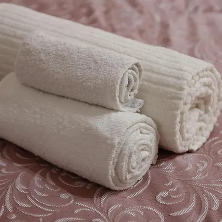 La Nuit Bed and Breakfast