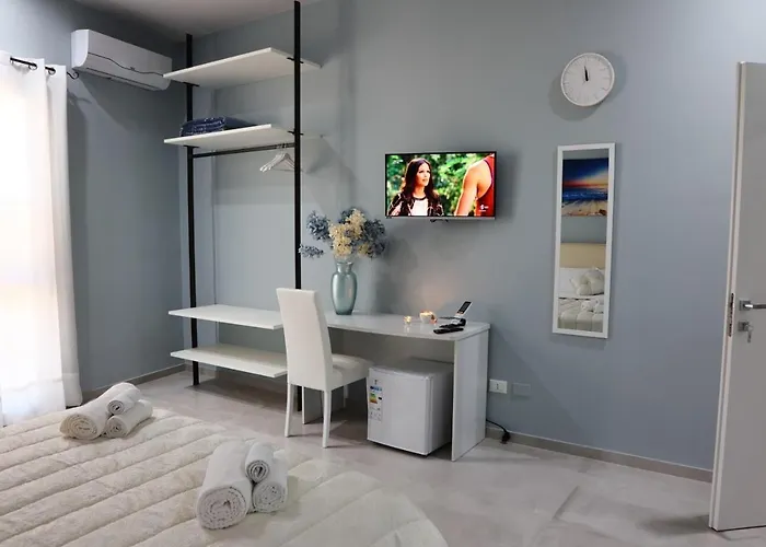 La Nuit Bed & Breakfast 3*