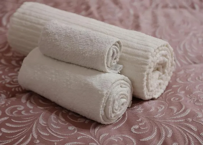 La Nuit Bed & Breakfast